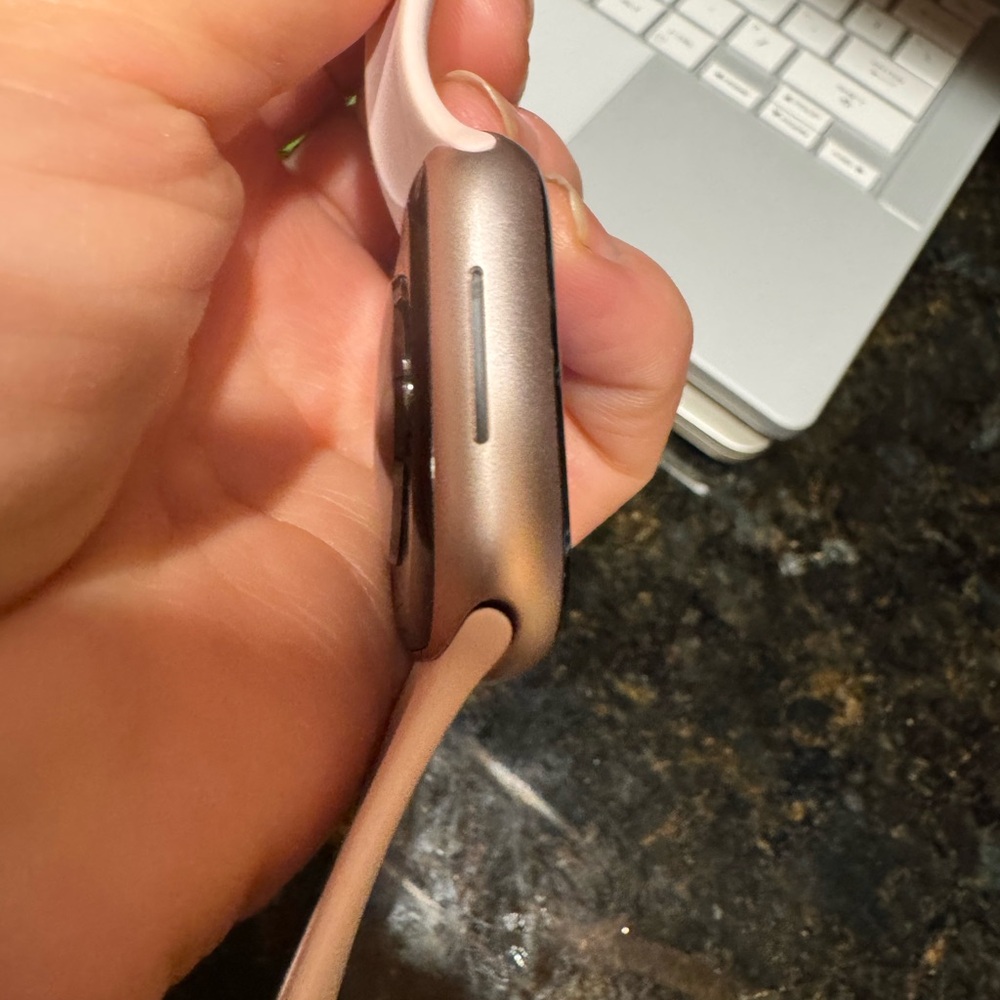 ✨NEW-no box!!! Apple Series 9! Rose gold with Light Pink Band 41mm GPS - Picture 5 of 5